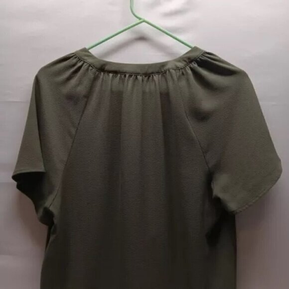 Womens Michael Kors Zip Front Blouse Short Sleeve Olive Green Size Small EUC - Picture 6 of 9